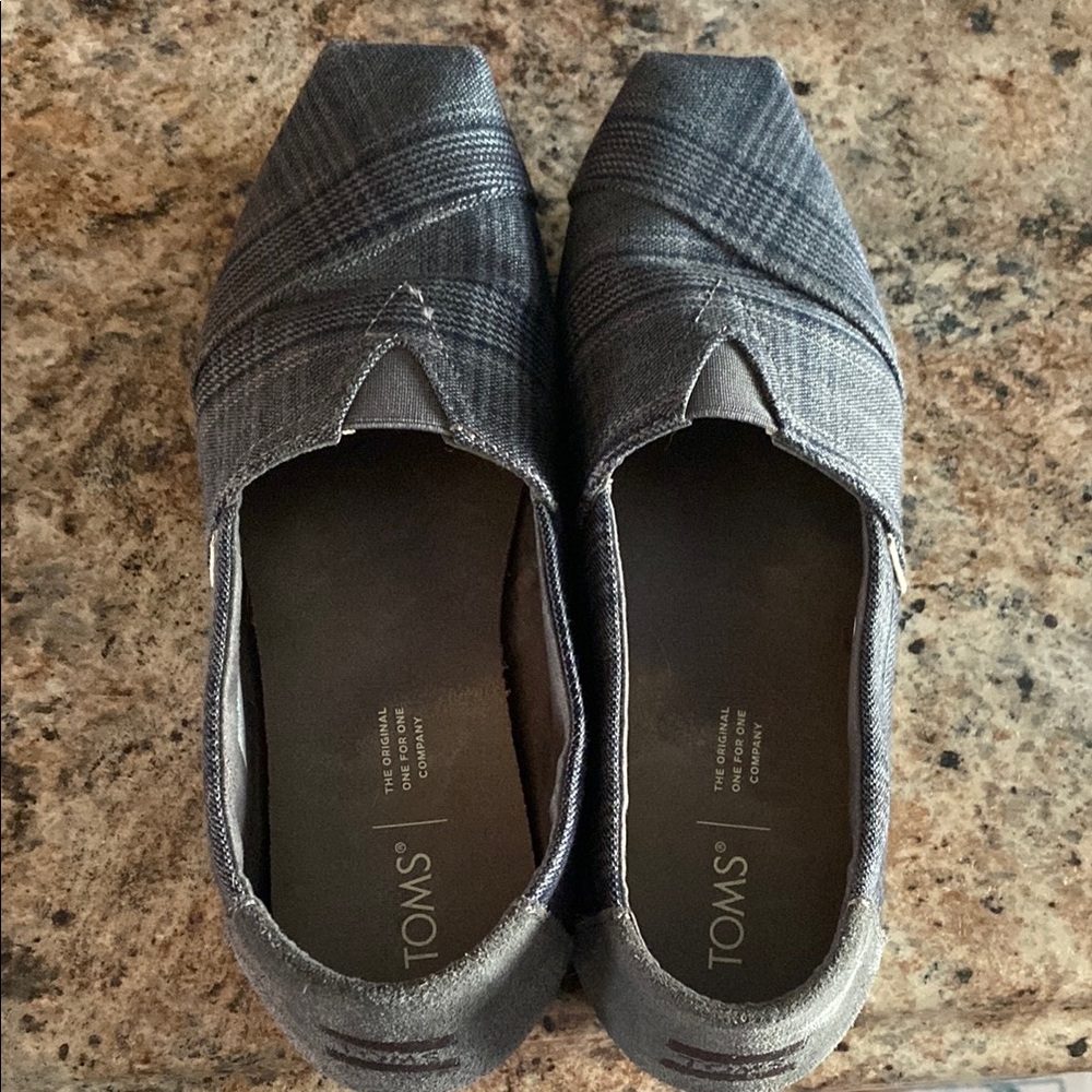 TOMS Women’s Gray Slip-On Shoes